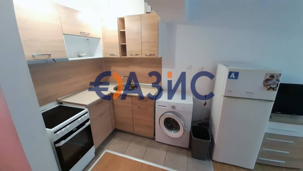 Продава се Тристаен апартамент в Свети Влас - 83 кв.м за 1103 €/кв.м - Снимка #4