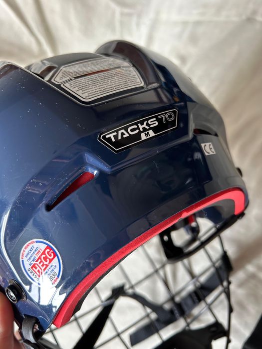 Хоккейная форма.