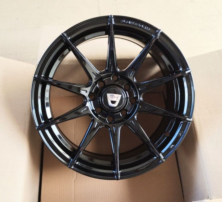 Jante 4 x 100 R15 Dacia Logan Sandero 
Dacia Sandero
Logan MCV Doker