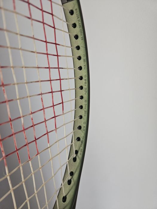 Wilson BLADE 100 UL V8.0 – L3