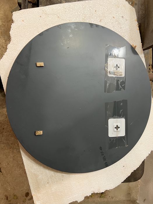 Огледала с дървен акцент