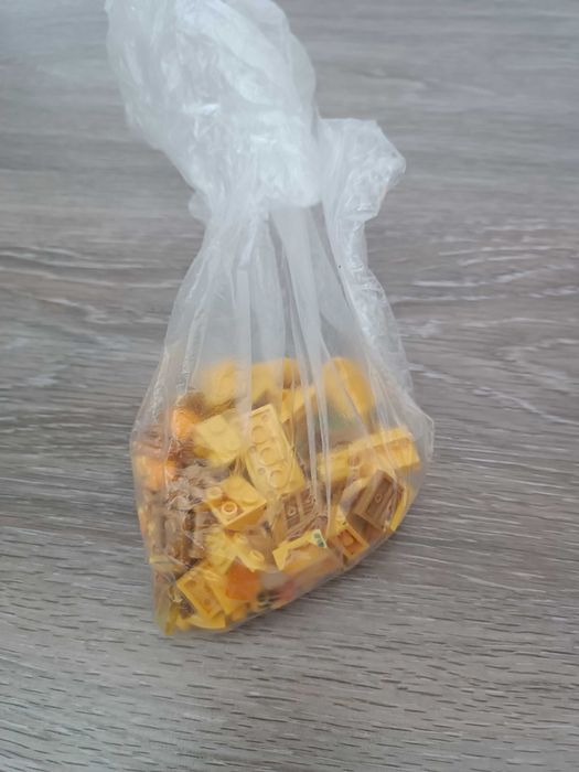 Детали конструктора лего