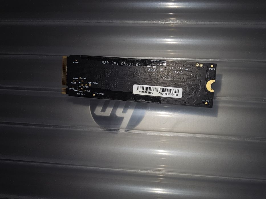 SSD sotiladi 256 Gb