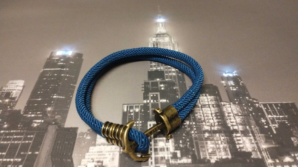 Гривна за ръка със котва