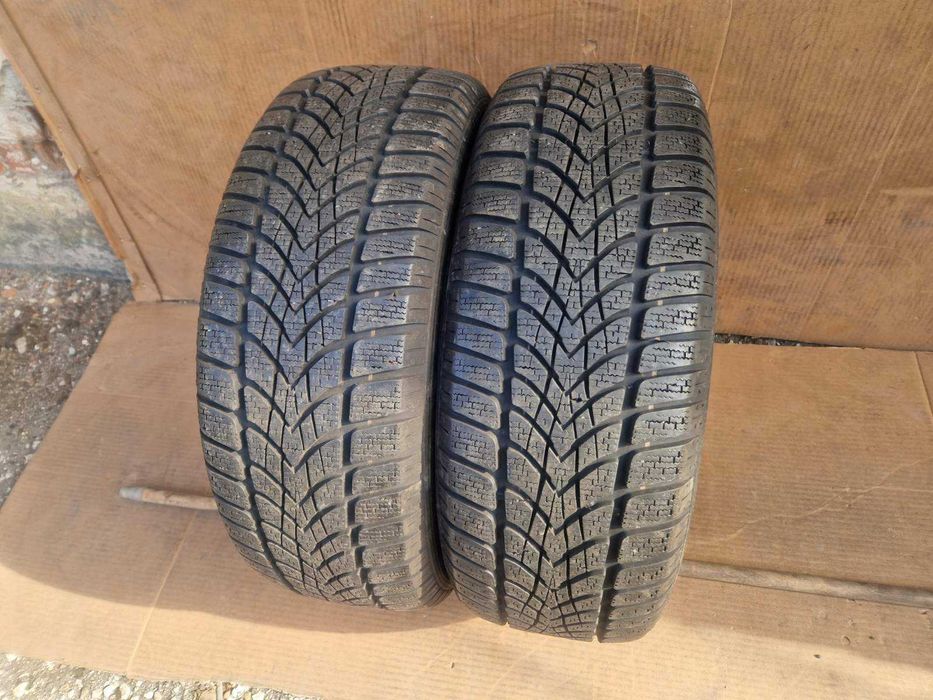 2 Dunlop R16 205/55
Зимни гуми 
DOT4519