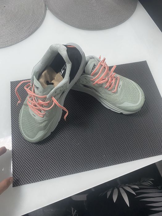 Adidasi Sport Alergat