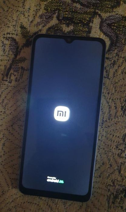 Продавам Redmi A3