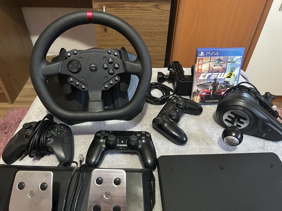 Vand ps 4 slim 1 tb +volan cu schimbator si pedale