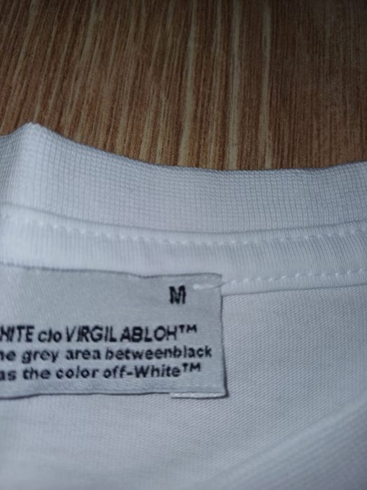 tricou off white x kaws