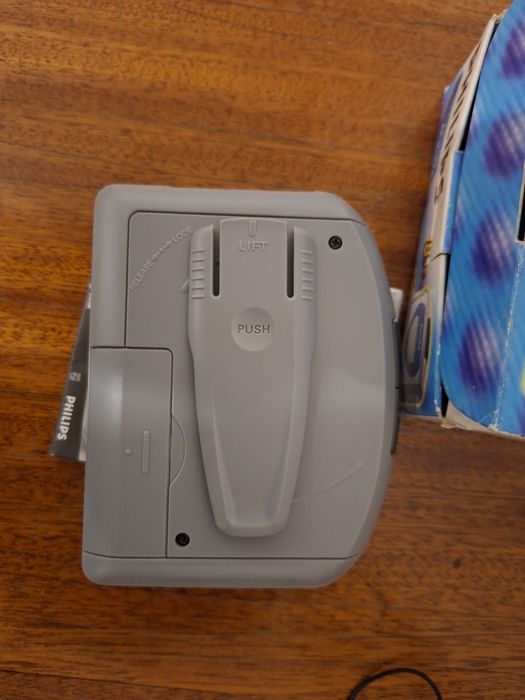 Плеер кассетный Philips AQ6492