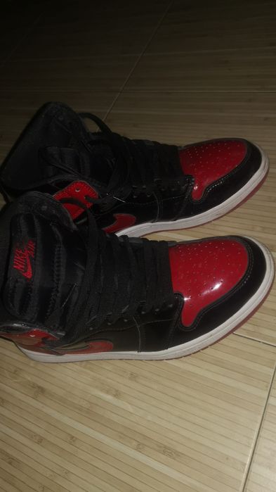 Jordan 1 Bred schimb