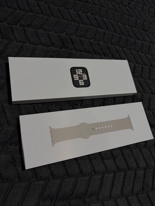 Apple Watch SE 2 40mm GPS — Starlight