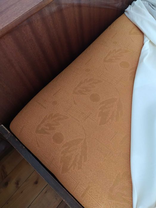 Подарявам спалня и матраци към нея