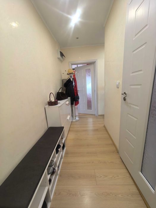 Продава се Тристаен апартамент в Казанлък - 70 кв.м за 1348 €/кв.м - Снимка #2