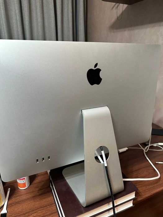 Монитор от эпл Apple Led Cinema Display 24