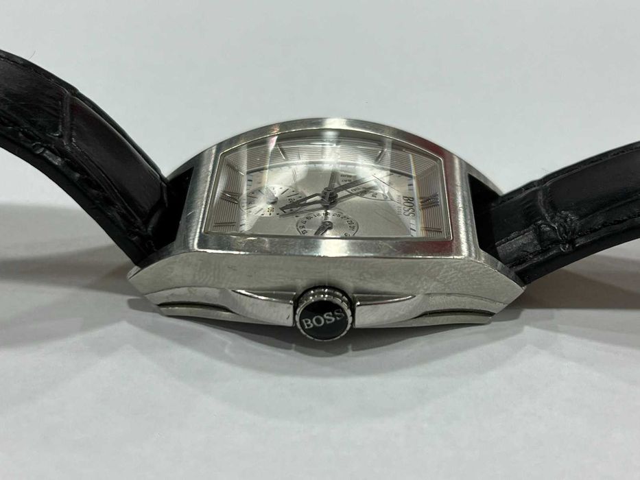 Продава се часовник HUGO BOSS