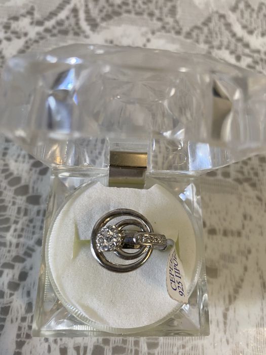 Продаю кольцо