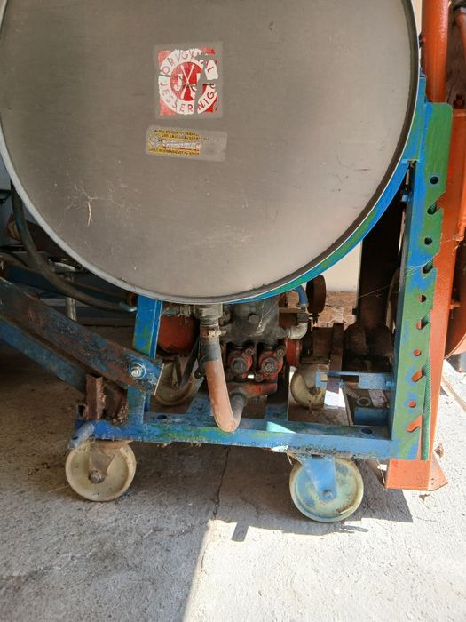 Vand atomizor in stare foarte buna de functionare