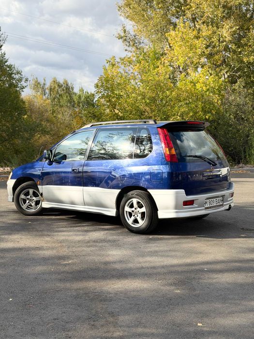 Mitsubishi Space Runner 1999 2.4 АКПП — 18 лет в одних руках.
