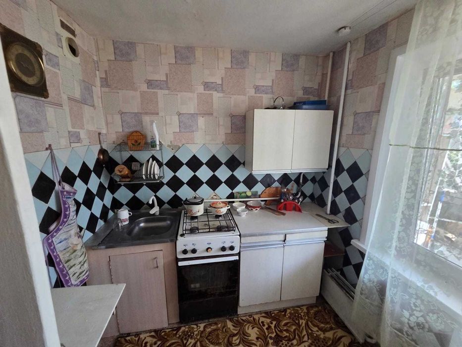 Продам 1 ком квартиру в 7 мкр