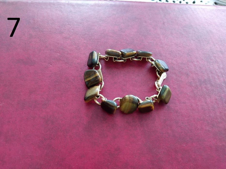 Лот бижута с камъни и перли