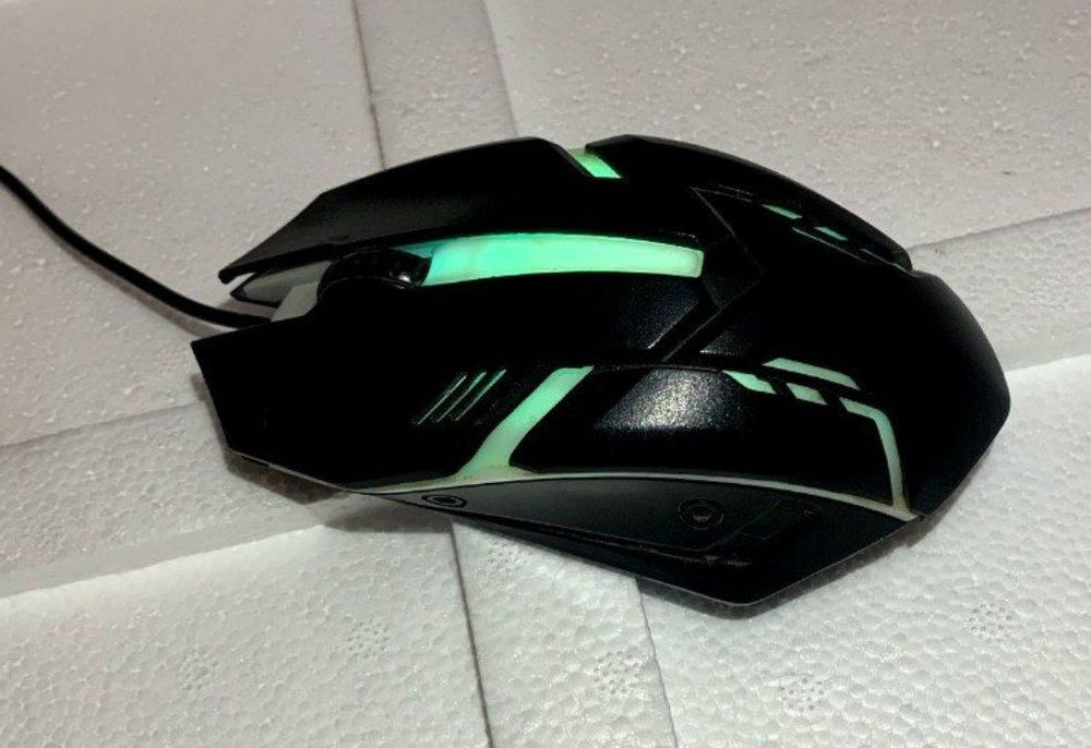 Kompyuter sotiladi, yangidek!