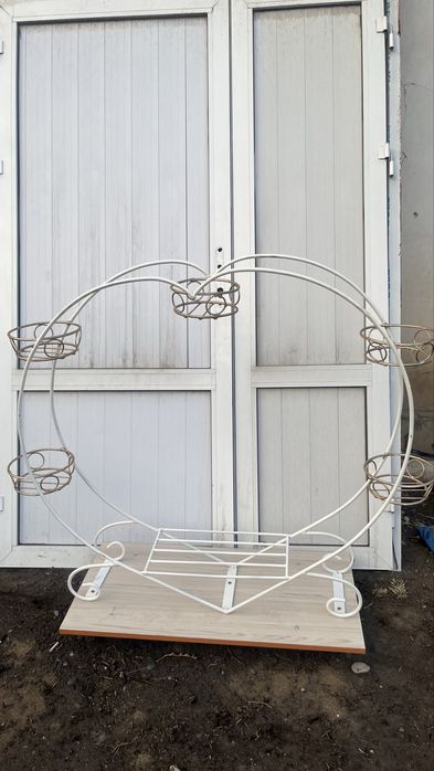 Продам подставки для цветов