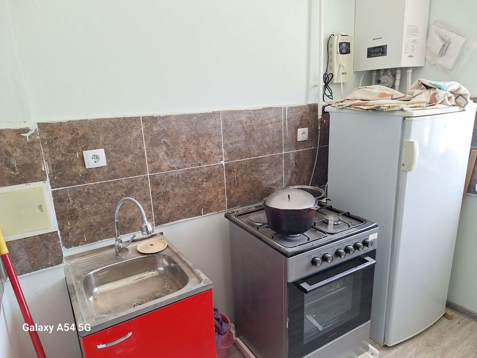 Uy dom 1 etaj 2 xonali