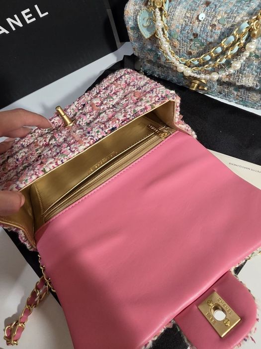 Налична чанта Chanel Tweed Flap Bag