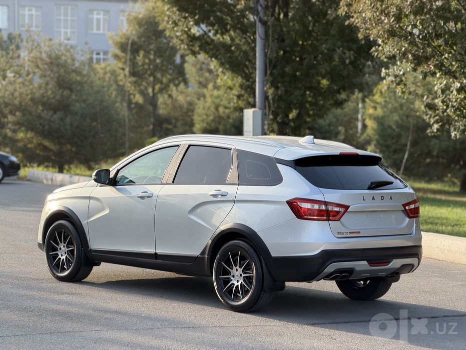 Lada Vesta SW Cross 1.6 механика
