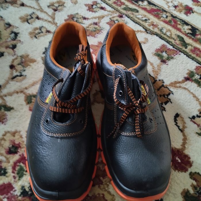 Рабочая обувь...