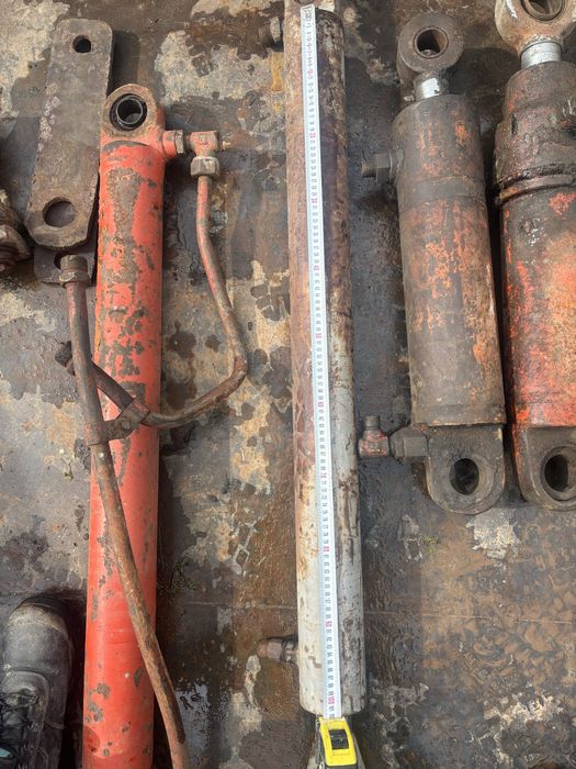 Хидравлични цилиндри : Фадрома , Гагер,плугове и др