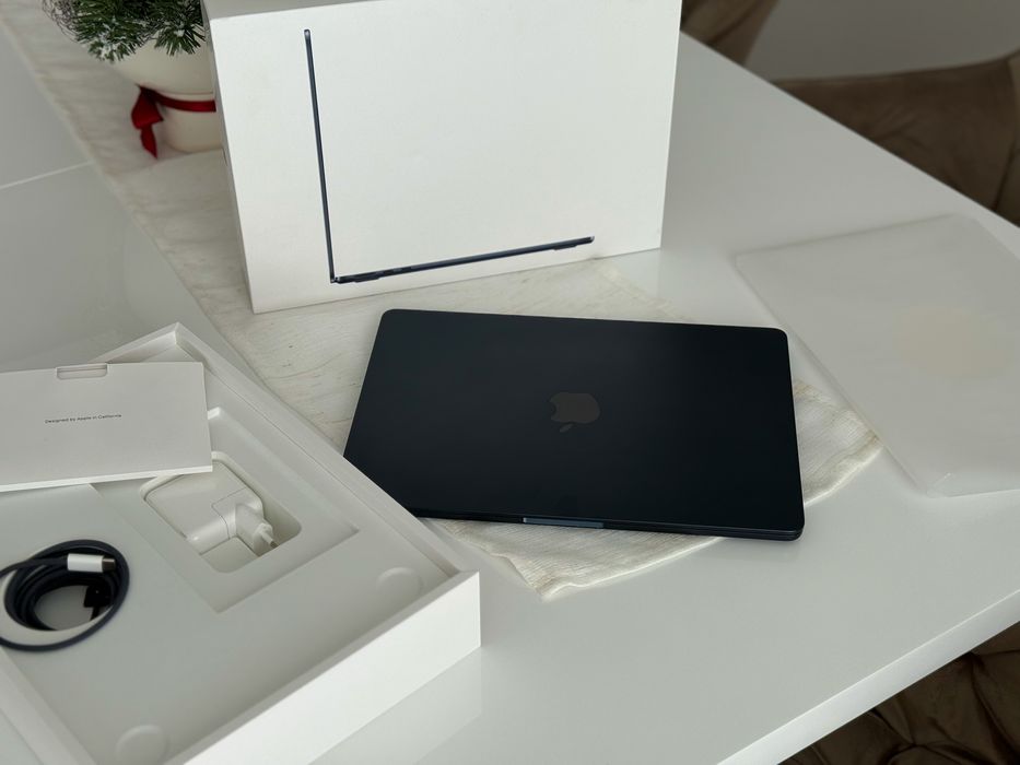 Macbook Air M2 2022 Midnight 256GB