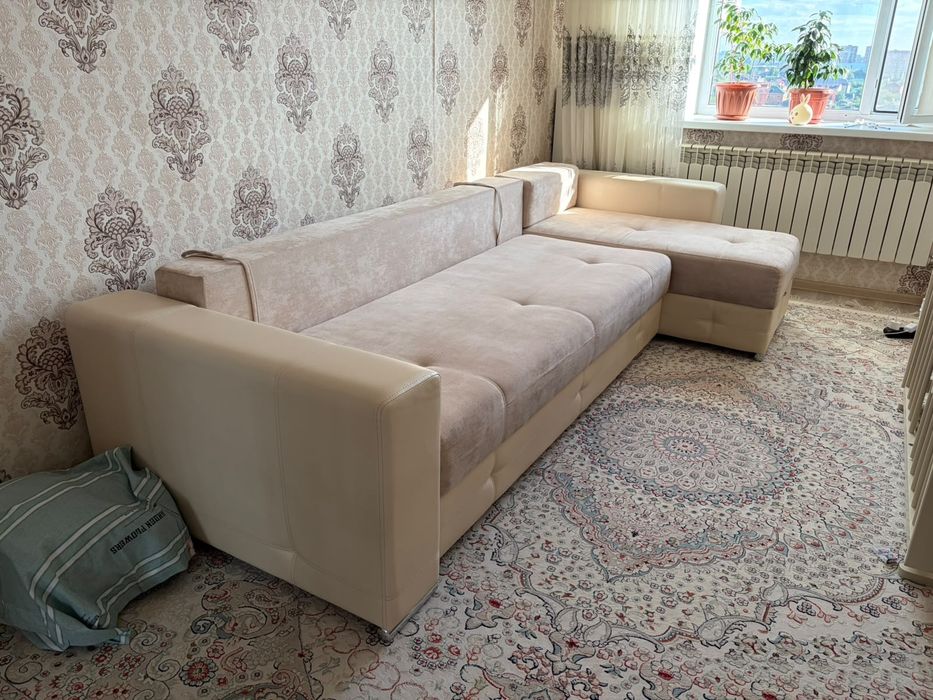 Продам угловой Диван в отличном состоянии
