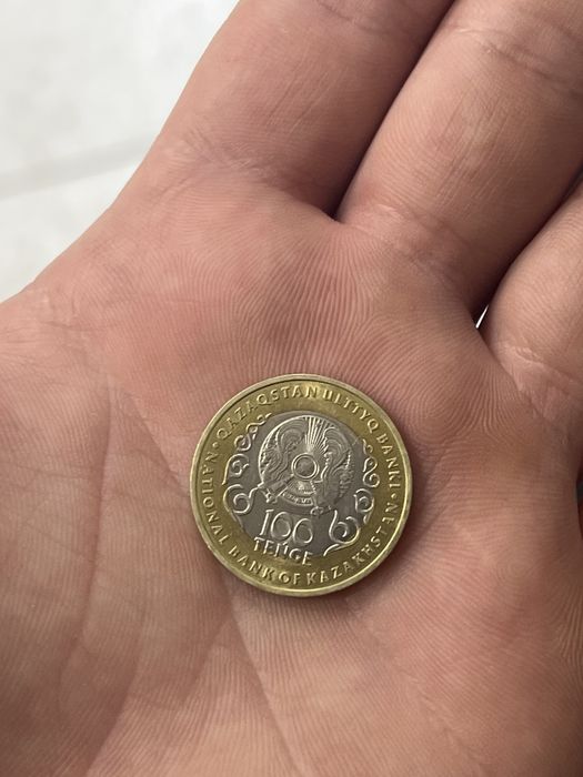 Продам монету 100тг 30 лет