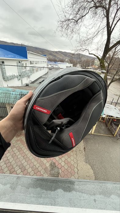 Мото шлем в отличном состоянии