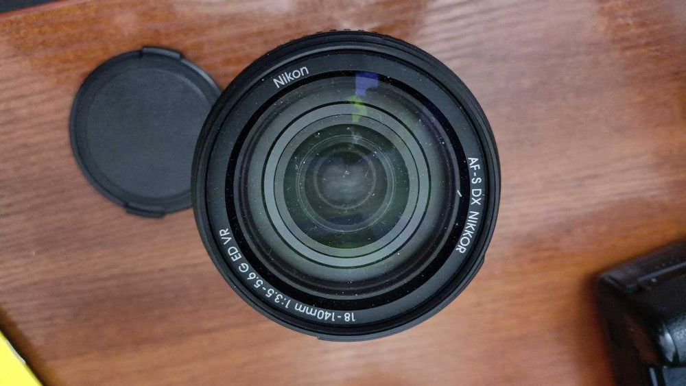 Объектив Никон 18-140 мм