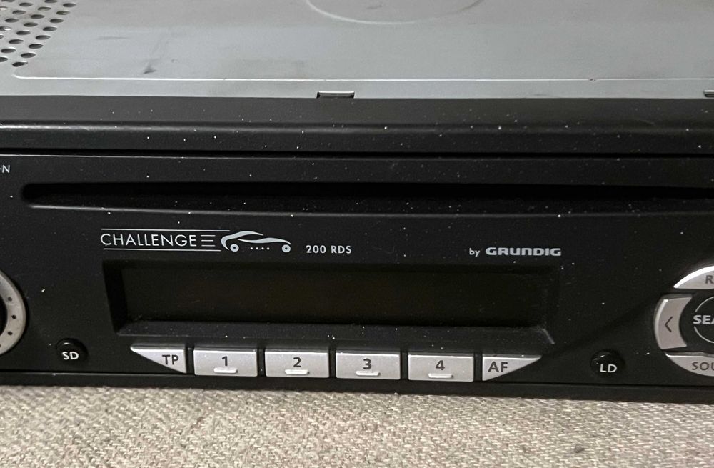 Radio auto Grundig Challenge 200 RDS casetofon 1DIN original