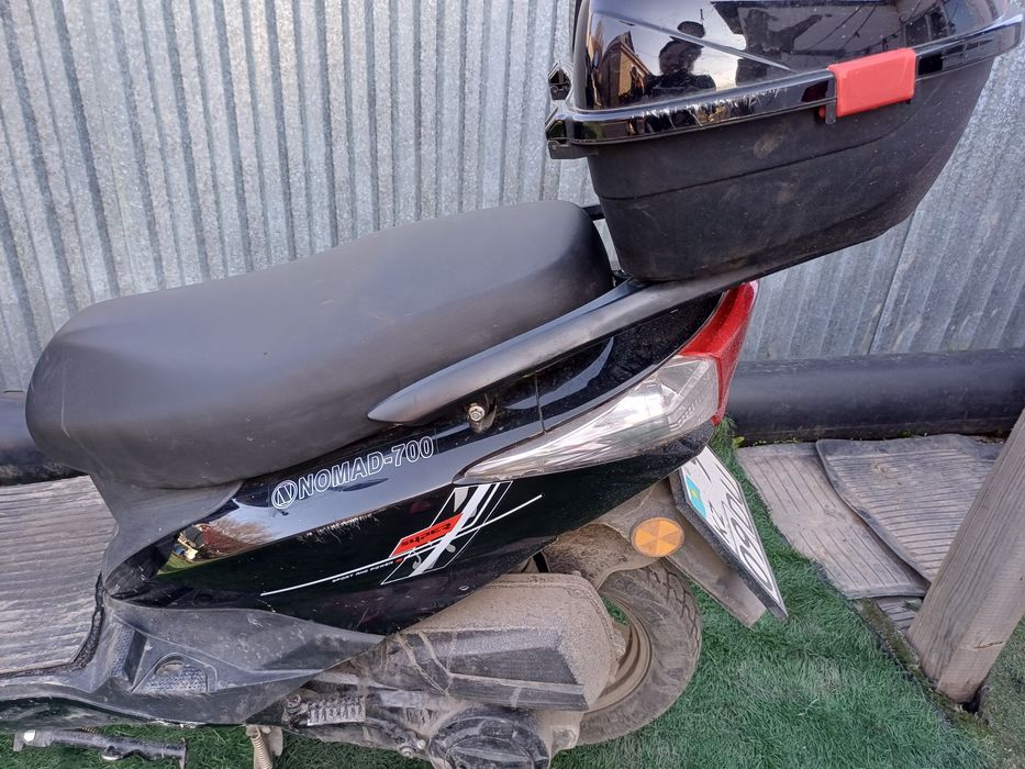 Продаю скутер на ходу