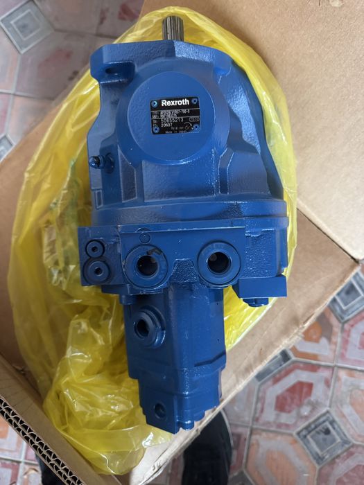 Hyundai 55W Volvo EW60C/E Gidra nasos Orginal Zavod