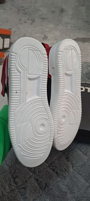 Vând ghete mărimea 41