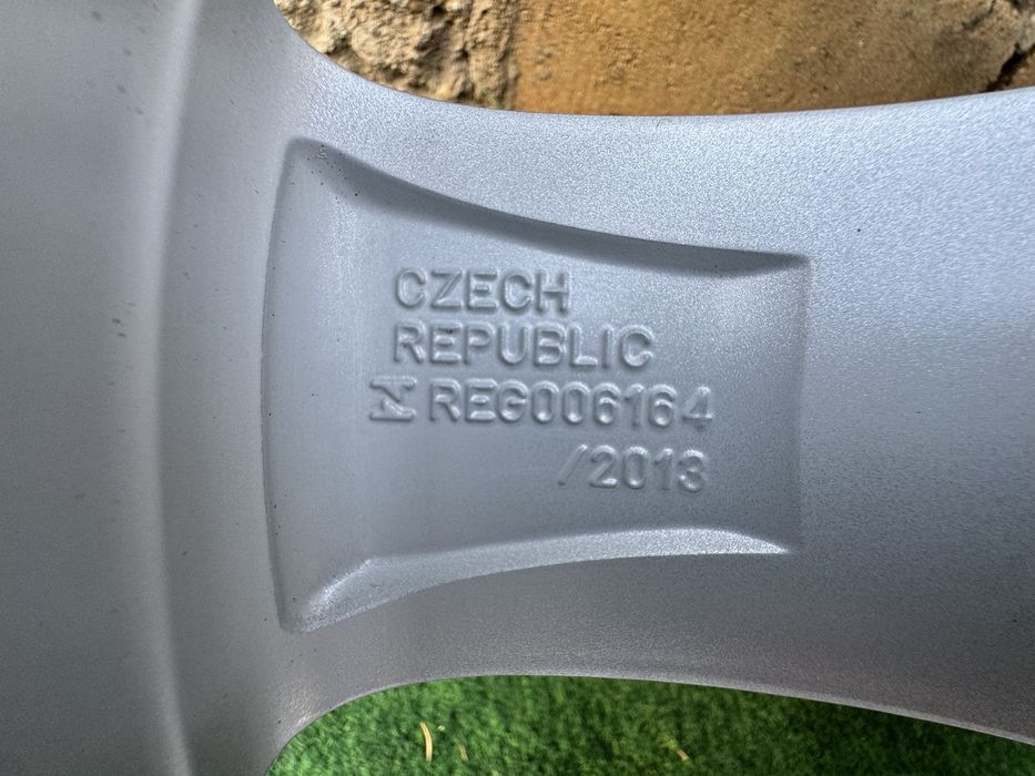 4 броя Джанти БМВ BMW Style 393 17 цола за F30 F31 F32 F36 e90 e87 e46