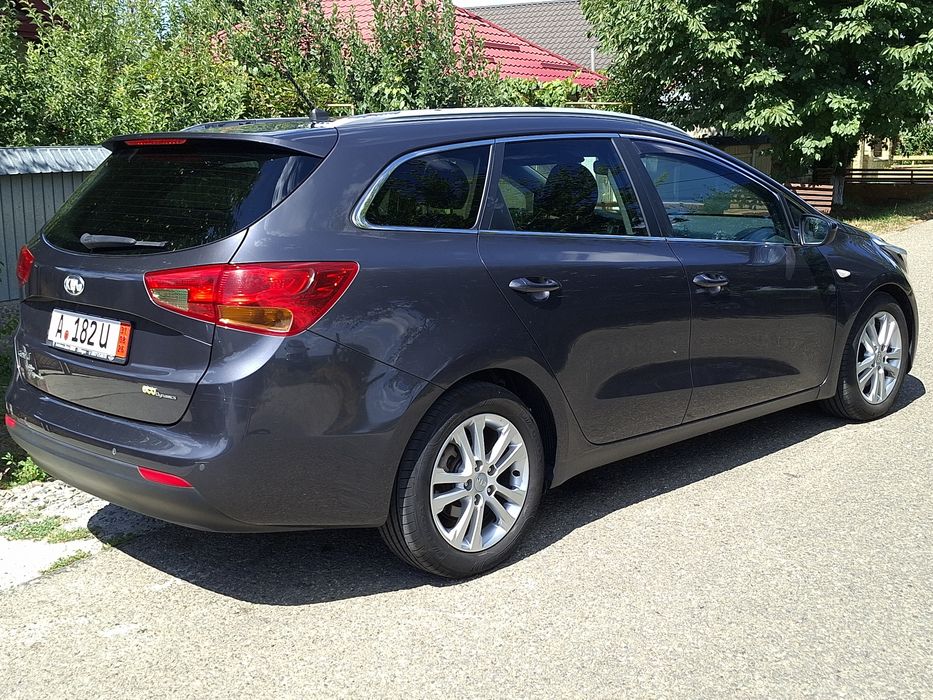 Kia Ceed 1,6 crdi 131cp 2013