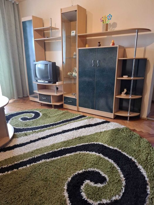 Apartament cu 2 camere semidecomandat, cu loc de parcare, zona decebal