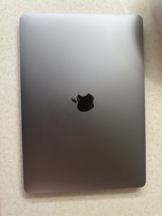 MacBook Pro m1 2020 года, 8 GB/SSD 512 GB