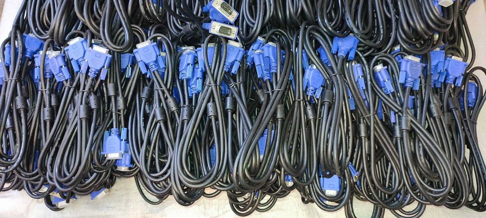 VGA НОВИ Кабели 90 Броя ЗА Компютър