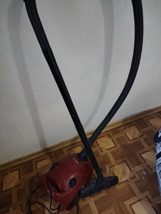 Телевизор, пылесос продам недорого