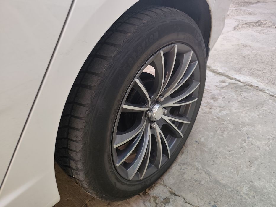Продам диско банан 215 /55 /R17 /94H WROTATION