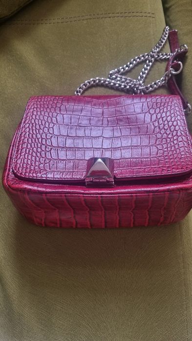 Чанта, естествена кожа, датска марка Leowulff, цвят бордо