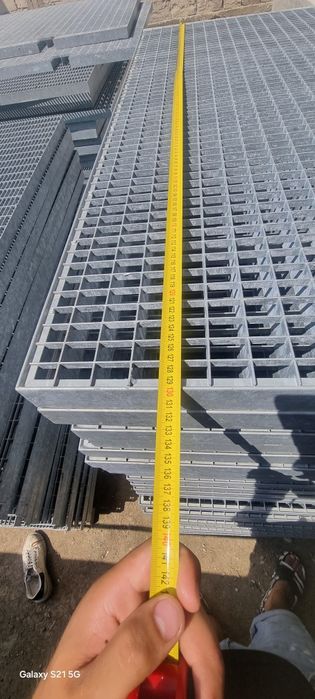 Grilaje zincate la ori ce dimensiunie